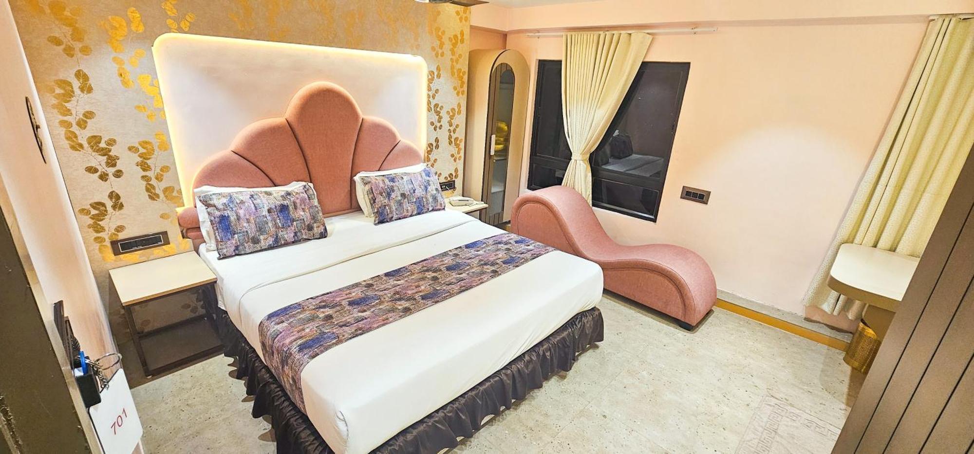 Hotel Nova Bling Rajkot Extérieur photo