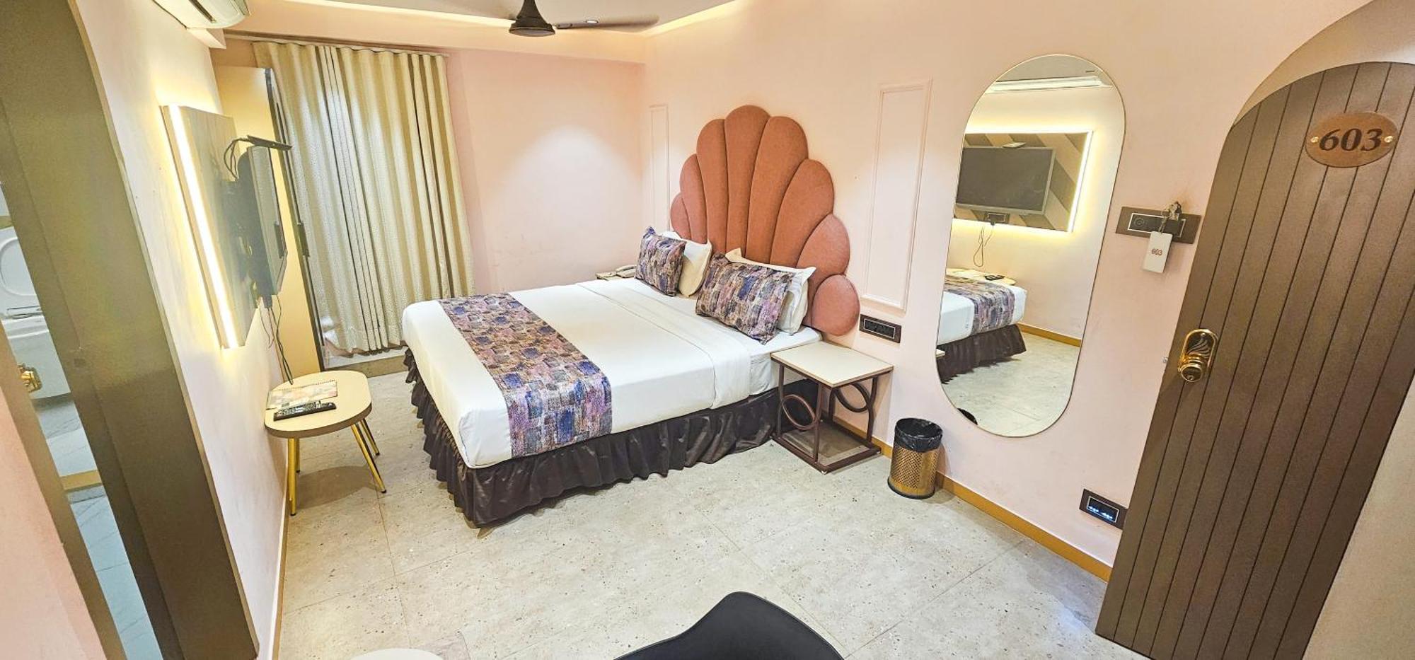 Hotel Nova Bling Rajkot Extérieur photo
